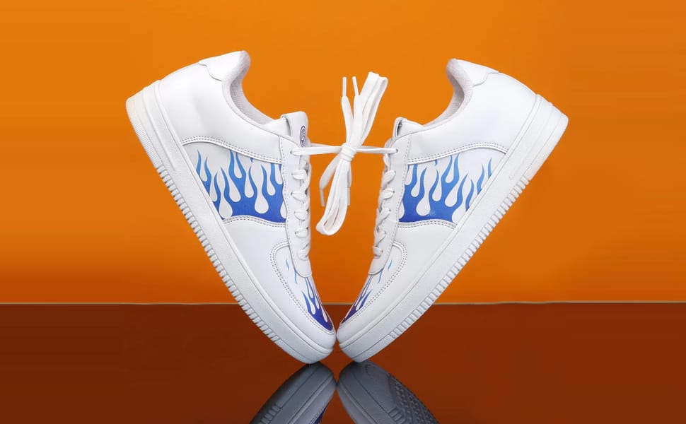 Things to look for while buying Sneakers and Sports Shoes