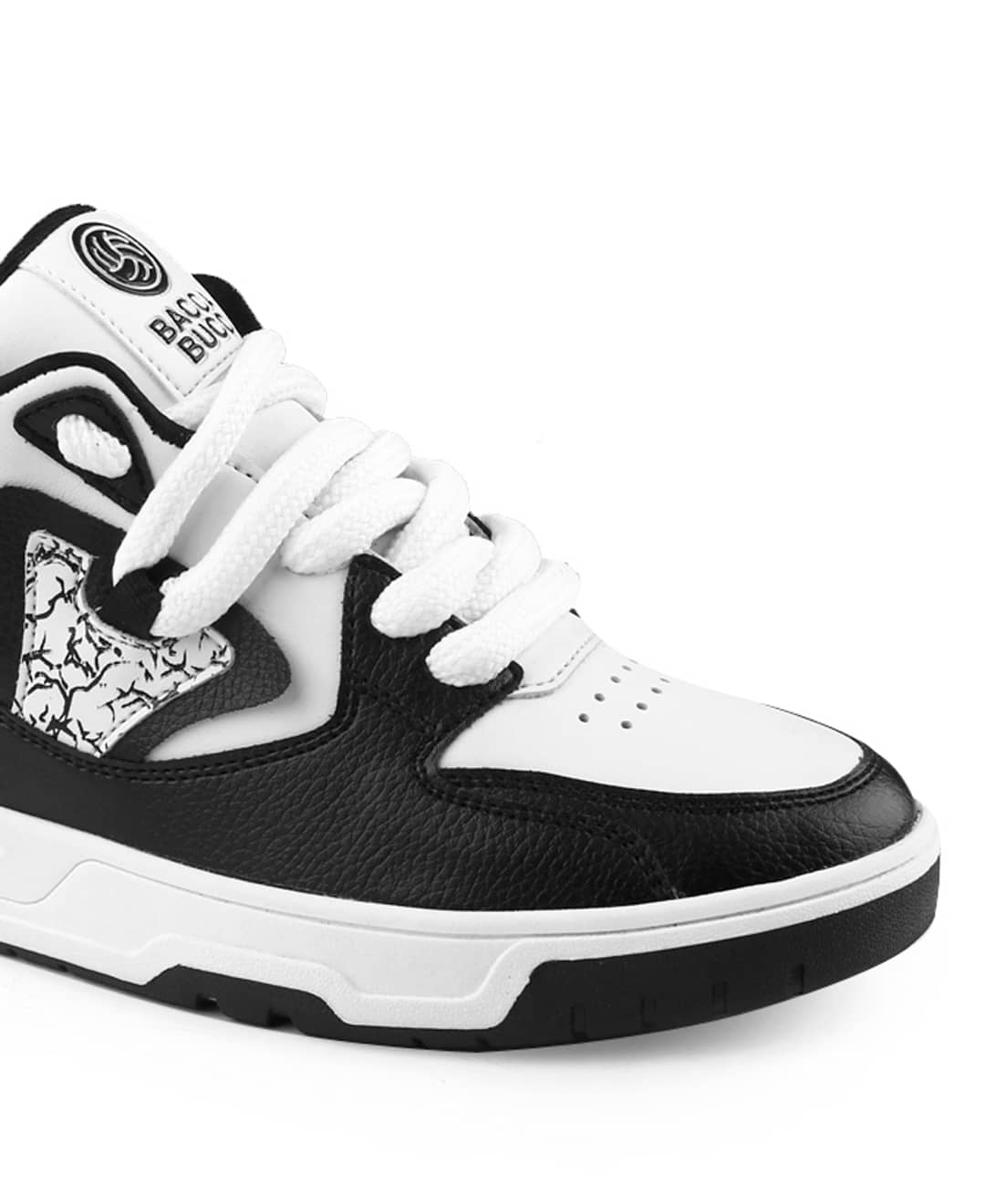 Bacca Bucci Stride Eclipse: Low-Top Flat-Sole Sneakers with Signature Thick Round Laces and Luxe Leather Finish