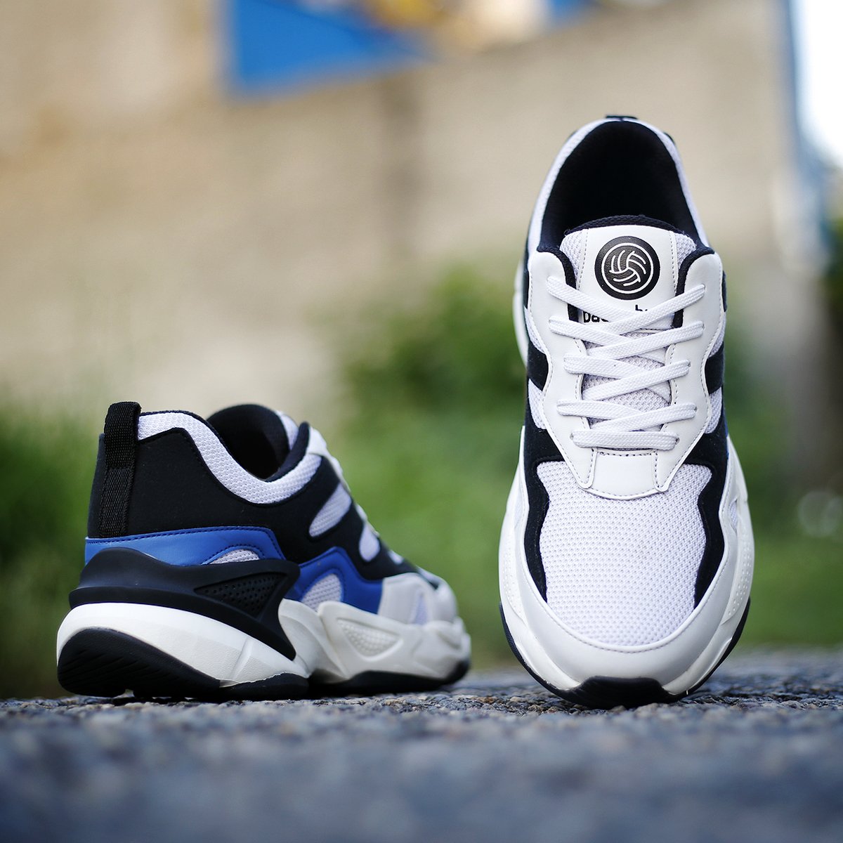 running shoes, best running shoes, sports shoes, white running shoes, gym shoes